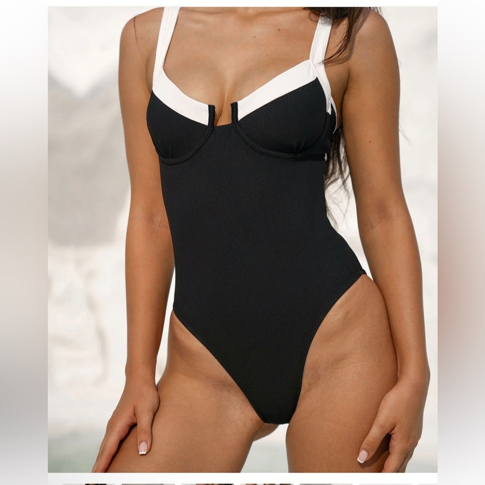 Chic Black and White Women's One-Piece Swimsuit